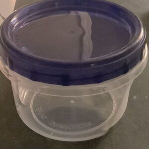 Unbranded Five Pack Twisted Top Food Storage Container